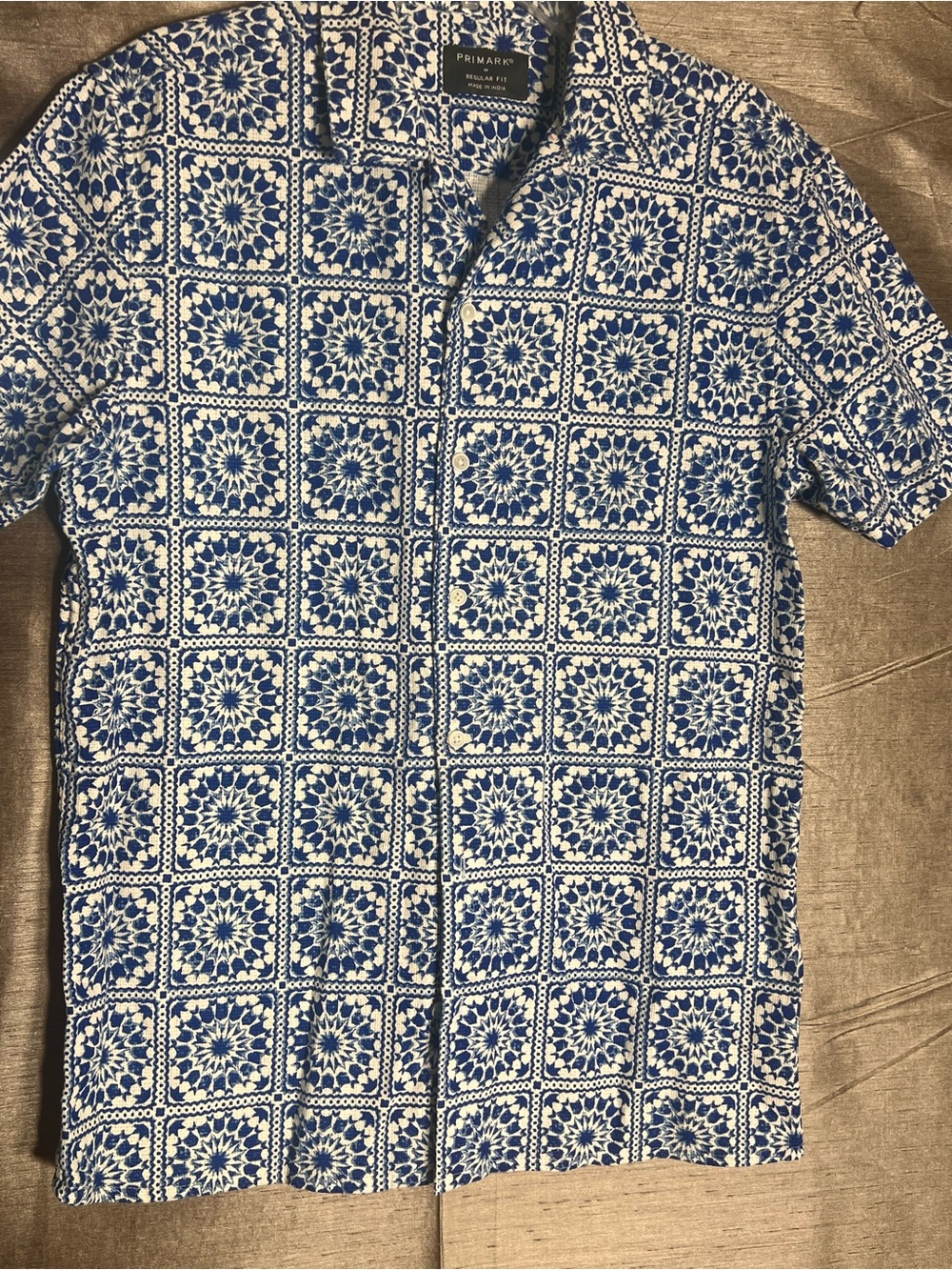 NWOT Primark Blue Mediterranean Tile Print Regular Fit Short Sleeve Shirt.